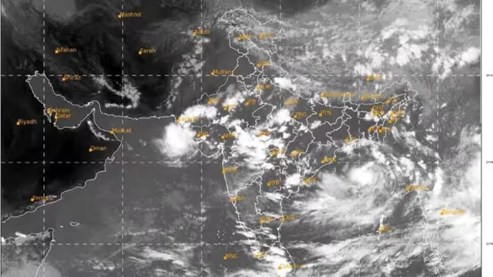 Imd Warns Of Low Pressure Over Bay Of Bengal And Dark Clouds From ...