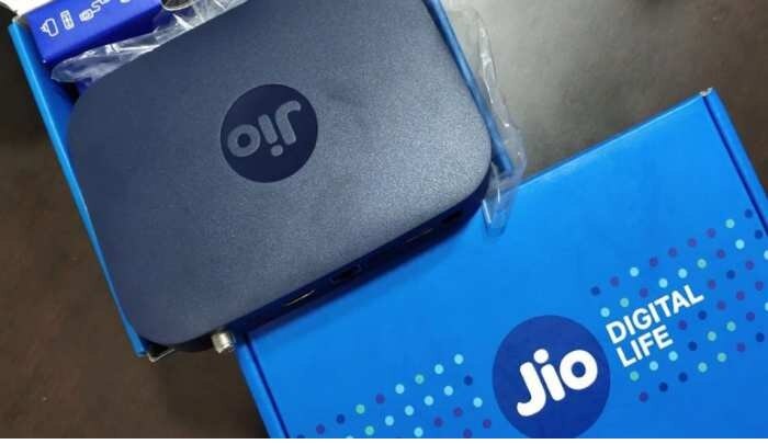 Jio Fiber Plans: జియో ఫైబర్ ప్లాన్స్ తీసుకుంటే అమెజాన్ ప్రైమ్, జీ5, సోనీలివ్, హాట్‌స్టార్ ఓటీటీలు ఉచితం