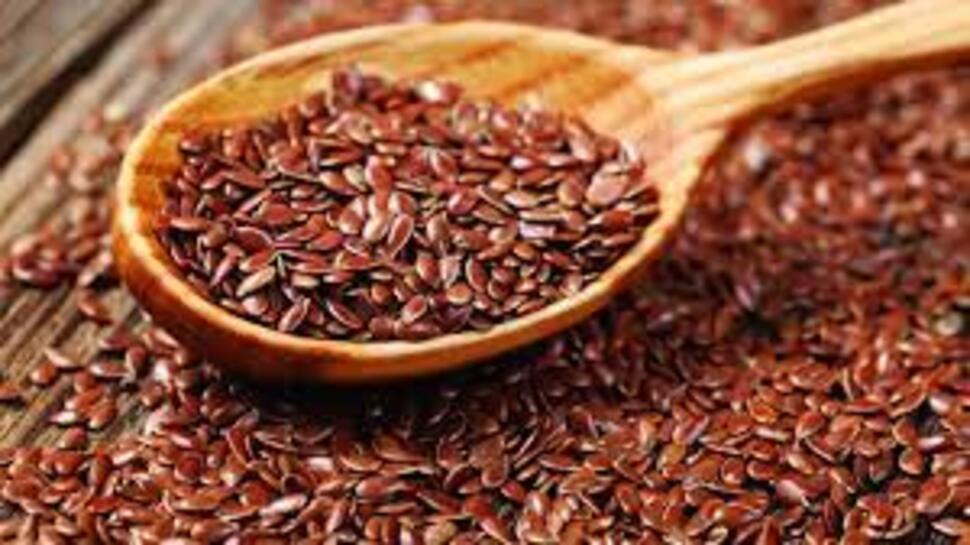 Flax seeds : రోజుకు ఒక చెంచా ఇది తీసుకుంటే చాలు.. ఎన్నో అనారోగ్యాలకు చెక్..