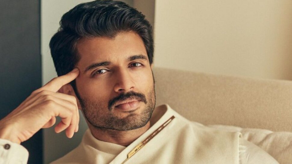 Vijay Devarakonda: మళ్లీ తమిళ్ డైరెక్టర్‌కు రౌడీ స్టార్ ఛాన్స్.. ఫ్యాన్స్‌లో టెన్షన్