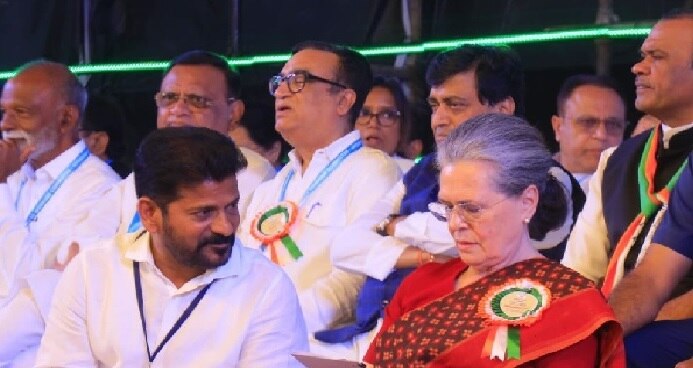 CLP Meet: మరి కాస్సేపట్లో సీఎల్పీ సమావేశం, ముఖ్యమంత్రి అభ్యర్ధి ఎవరు