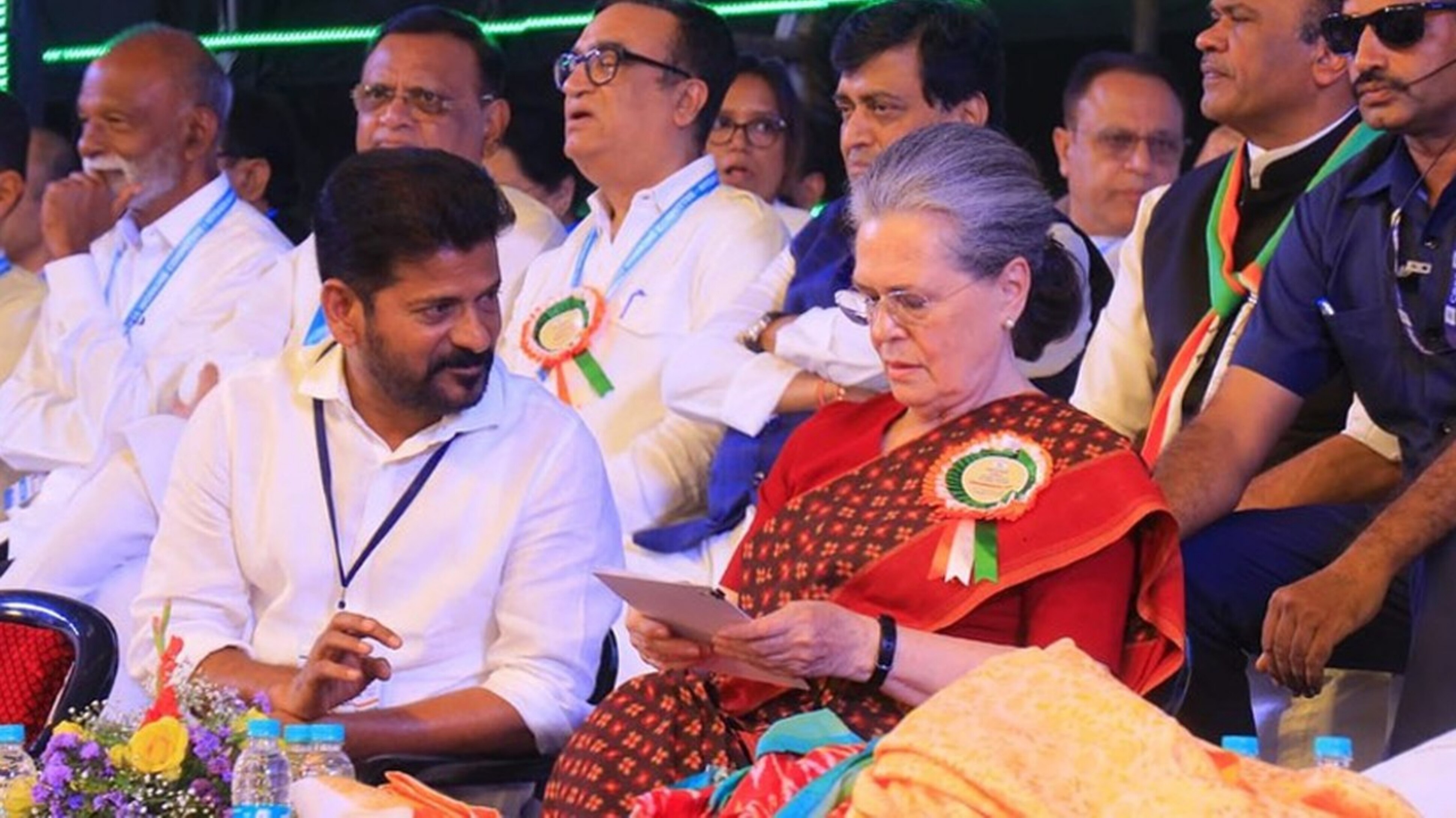 Rv Reddy Revanth Reddy Meets To Sonia Gandhi Requested For Contest In Telangana ...