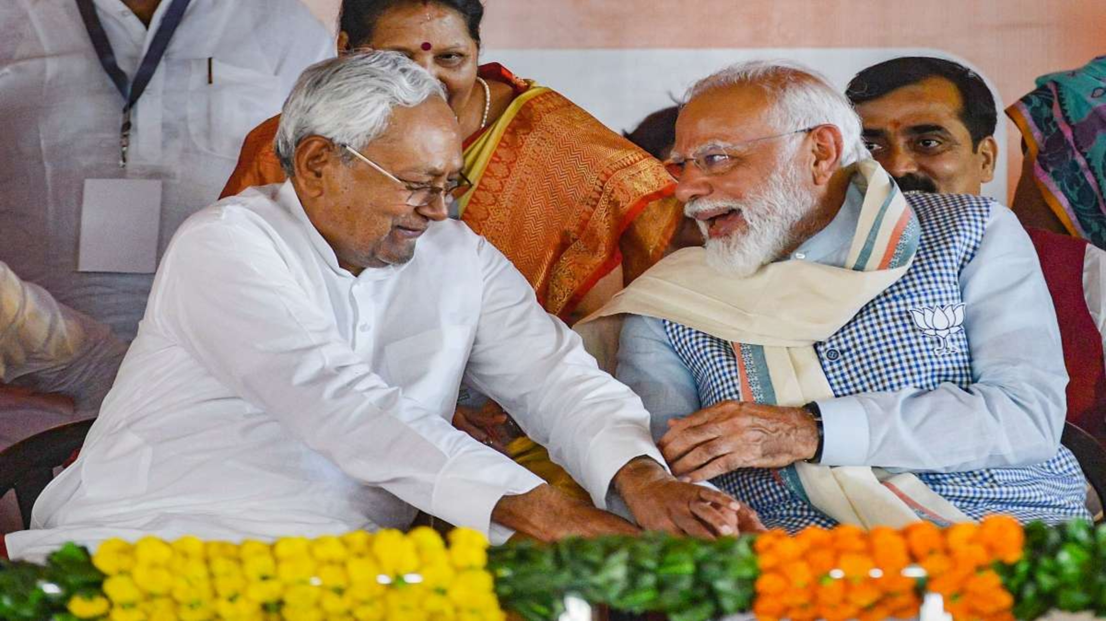 Nitish Kumar: ఎన్నికల్లో 4 వేల సీట్లు సాధిస్తాం: మోదీ సాక్షిగా ముఖ్యమంత్రి గందరగోళం