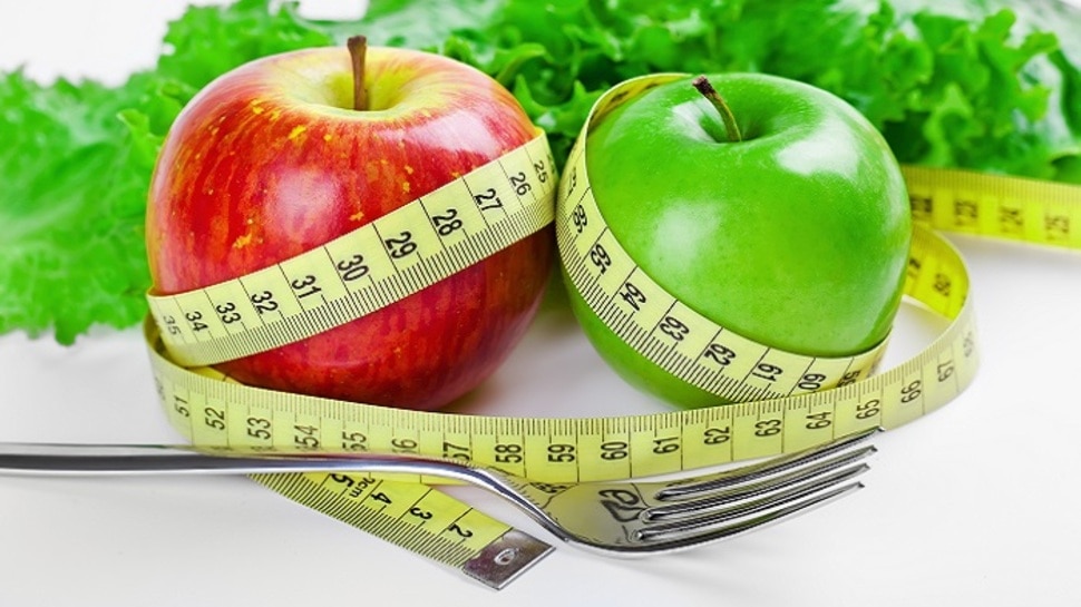 Weight Loss: త్వరగా బరువుతగ్గాలి అనుకుంటున్నారా? ఆపిల్ ని ఇలా తింటే చాలు