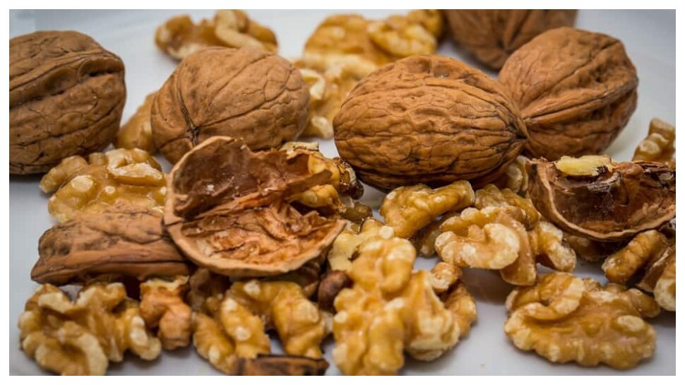 Walnuts on empty stomach: వాల్‌నట్స్‌ ప్రతిరోజూ ఖాళీ కడుపున తింటే ఎన్ని ఆరోగ్య ప్రయోజనాలో తెలుసా?