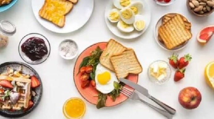 Breakfast Benefits: బ్రేక్‌ఫాస్ట్ ఎందుకు స్కిప్ చేయకూడదు, కలిగే లాభాలేంటి