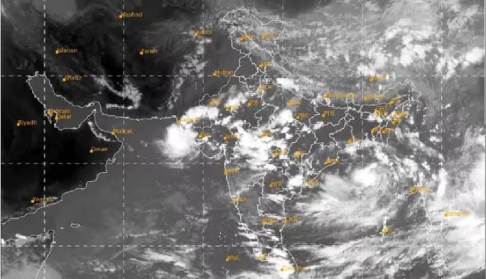 IMD Weather Updates: నైరుతి బంగాళాఖాతంలో అల్పపీడనం, ఏపీ తమిళనాడు రాష్ట్రాలకు భారీ వర్షసూచన