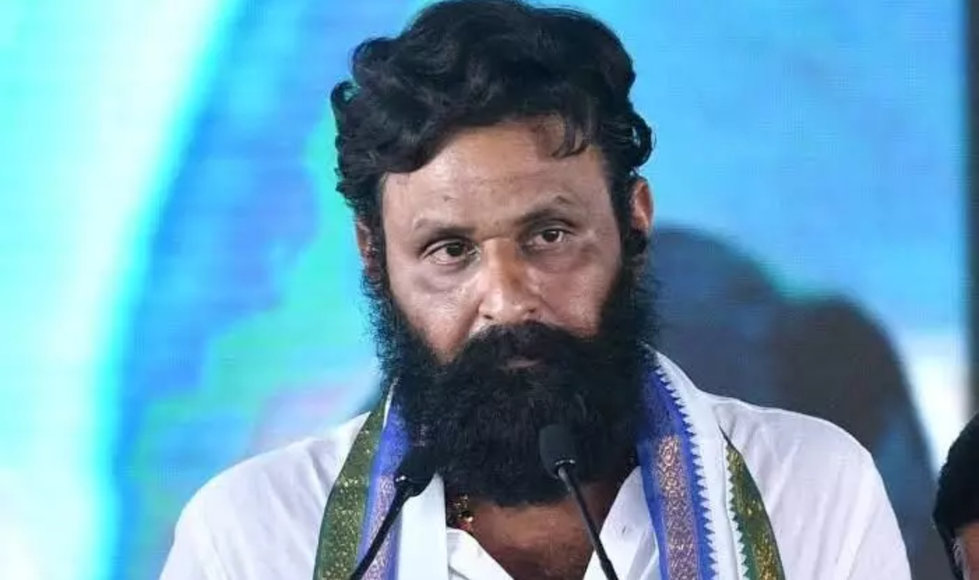 Kodali Nani: సోఫాలో కుప్పకూలిపోయిన కొడాలి నాని.. ఓటమి భయంతో అస్వస్థత? Kodali Nani: సోఫాలో కుప్పకూలిపోయిన కొడాలి నాని.. ఓటమి భయంతో అస్వస్థత?