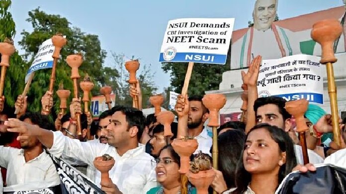 NEET 2024 ROW: నీట్ 2024 వివాదానికి ఆజ్యం పోసిన యూజీసీ నెట్ పరీక్ష రద్దు, ప్రతిపక్షాలకు అస్త్రంగా నీట్ వ్యవహారం