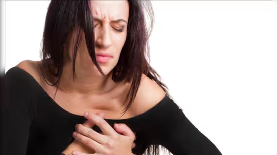 Heart Attack Risk: గుండె పోటు లక్షణాలేంటి, మహిళలు, పురుషుల్లో ఎవరికి హార్ట్ ఎటాక్ ముప్పు అధికంగా ఉంటుంది