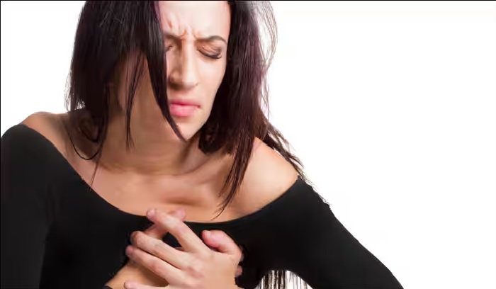Heart Attack Risk: గుండె పోటు లక్షణాలేంటి, మహిళలు, పురుషుల్లో ఎవరికి హార్ట్ ఎటాక్ ముప్పు అధికంగా ఉంటుంది Heart Attack Risk: గుండె పోటు లక్షణాలేంటి, మహిళలు, పురుషుల్లో ఎవరికి హార్ట్ ఎటాక్ ముప్పు అధికంగా ఉంటుంది