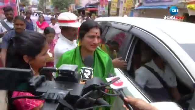 Madhavi latha sensational comments on Hyderabad bonalu 2024 pa