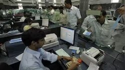 Banks: ఈ బ్యాంకుల్లో మీకు అకౌంట్ ఉందా? అందులో మినిమమ్ బ్యాలెన్స్ లేదా?అయితే పెనాల్టీ ఛార్జీలు ఇవే..!! 