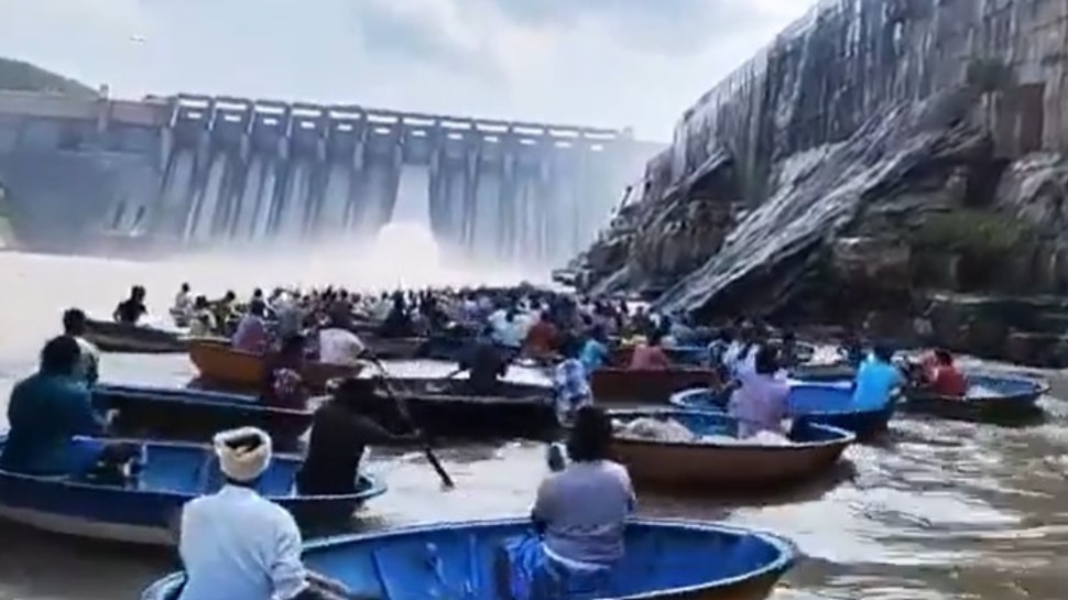 Srisailam Dam: వందల సంఖ్యలో చేపల వేటకు పొటెత్తిన మత్య్సకారులు.. వైరల్ గా మారిన వీడియో..