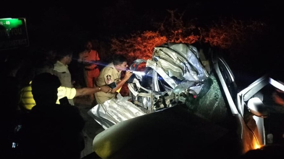 Tragic Accident: పాప పుట్టు వెంట్రుకలకు తిరుపతి వెళ్తుండగా ఘోరం.. ఆరుగురు దుర్మరణం
