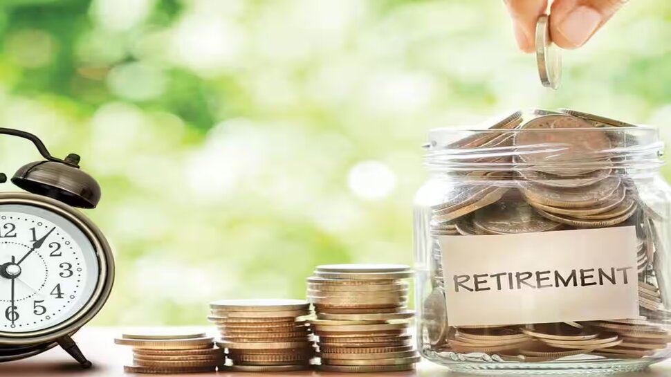 Early Investing : కొత్తగా ఉద్యోగంలో చేరారా? రిటైర్మెంట్ రూ. 10కోట్ల ఫండ్ కావాలంటే ఈజీ మార్గం ఇదే Early Investing : కొత్తగా ఉద్యోగంలో చేరారా? రిటైర్మెంట్ రూ. 10కోట్ల ఫండ్ కావాలంటే ఈజీ మార్గం ఇదే