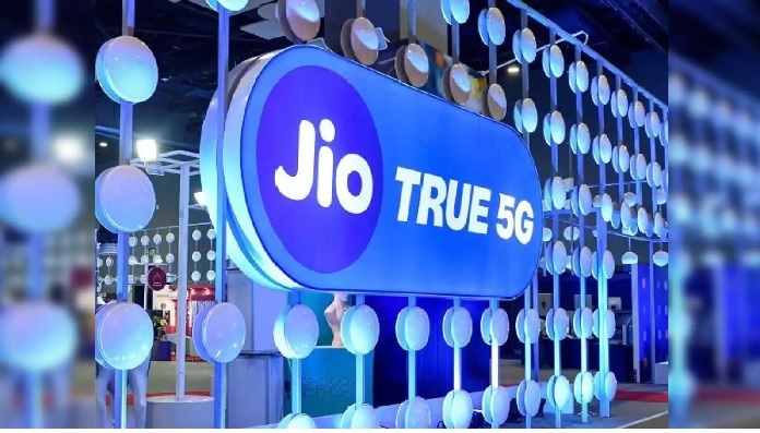 Jio Recharge Plans: జియో నుంచి కొత్తగా రెండు చౌక రీఛార్జ్ ప్లాన్స్, 98 రోజుల వ్యాలిడిటీ రోజుకు 2 జీబీ డేటా Jio Recharge Plans: జియో నుంచి కొత్తగా రెండు చౌక రీఛార్జ్ ప్లాన్స్, 98 రోజుల వ్యాలిడిటీ రోజుకు 2 జీబీ డేటా