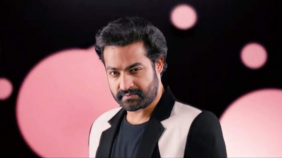 Jr NTR: దర్శకుడికి పై కోపంతో సినిమా నుంచి తప్పుకున్న జూనియర్ ఎన్టీఆర్..!