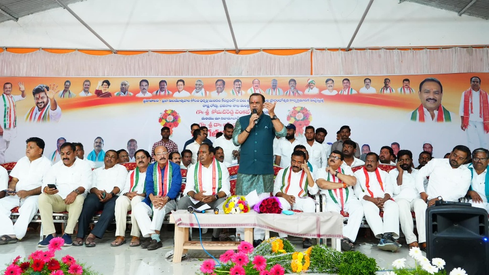 Komatireddy Venkat Reddy: బూస్ట్ తాగుతూ.. విటమిన్స్ తింటూ.. కేసీఆర్పై మంత్రి కోమటిరెడ్డి కామెంట్స్ Komatireddy Venkat Reddy: బూస్ట్ తాగుతూ.. విటమిన్స్ తింటూ.. కేసీఆర్పై మంత్రి కోమటిరెడ్డి కామెంట్స్