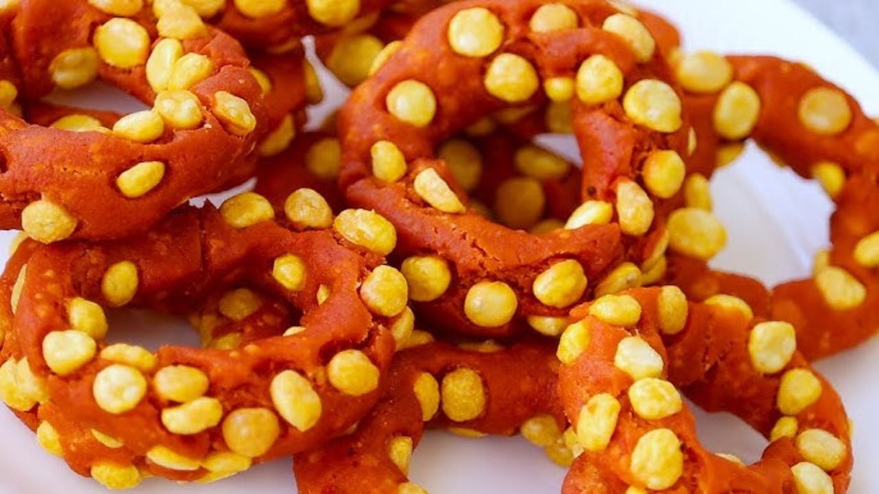 Pappu Chegodi: చిన్నతనంలో పావలాకి కొనే శెనగ పప్పు చేగోడీలు.. ఇలా తయారు చేసుకోండి