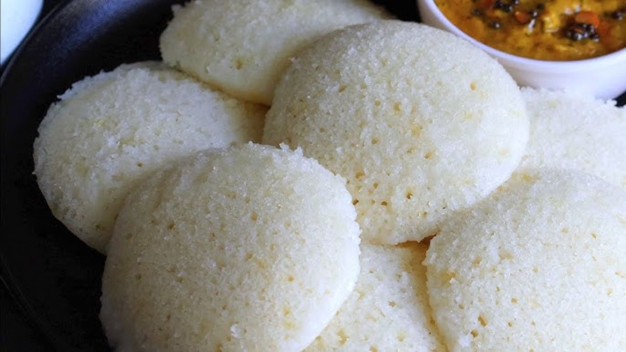 Kandi Pappu Idli: కందిపప్పు నానబెట్టకుండా అప్పటికప్పుడు చేసే మెత్తటి ఇడ్లీలు ఇలా తయారు చేసుకోండి
