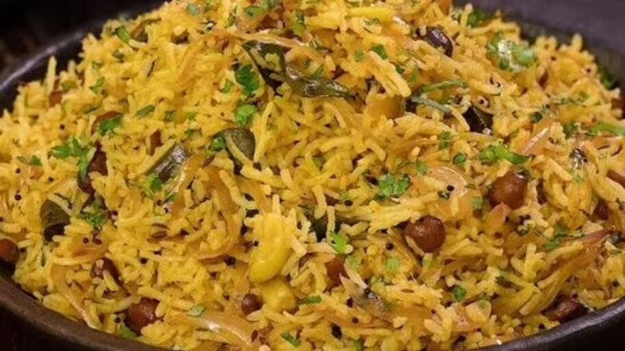 How To Make Onion Rice Recipe With In 5 Minutes | Onion Rice: రెండు ...