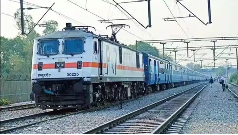 Railways New Scheme: రైల్వే కొత్త స్కీమ్, డబ్బుల్లేకుండానే టికెట్ బుకింగ్