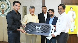 Sonu Sood: ఆంధ్రప్రదేశ్‌కు సినీ హీరో సోనూసూద్‌ 'ఆపద్బాంధవిని' విరాళం..
