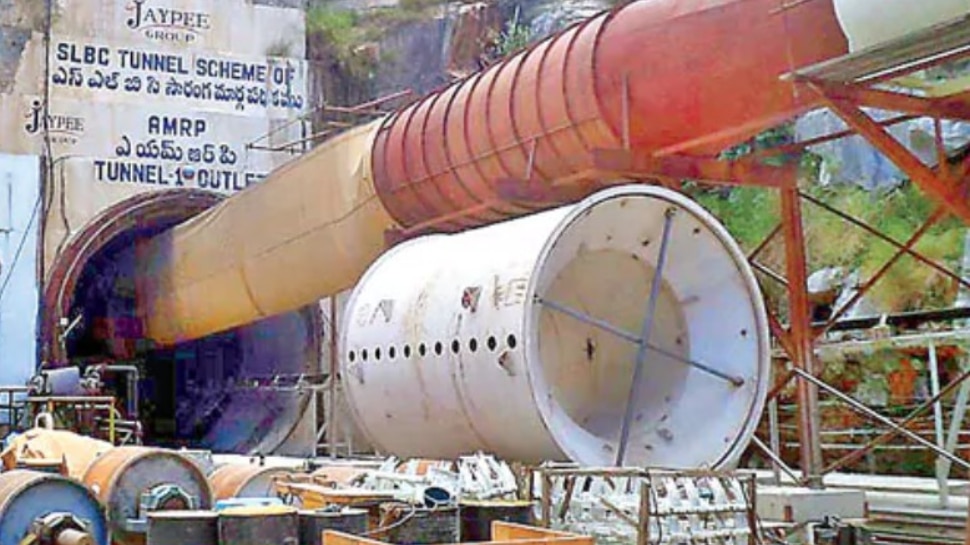 SLBC: శ్రీశైలం ఎడమ టన్నెల్‌లో ప్రమాదం.. చిక్కుకున్న కార్మికులు, సీఎం రేవంత్‌ కీలక ఆదేశాలు
