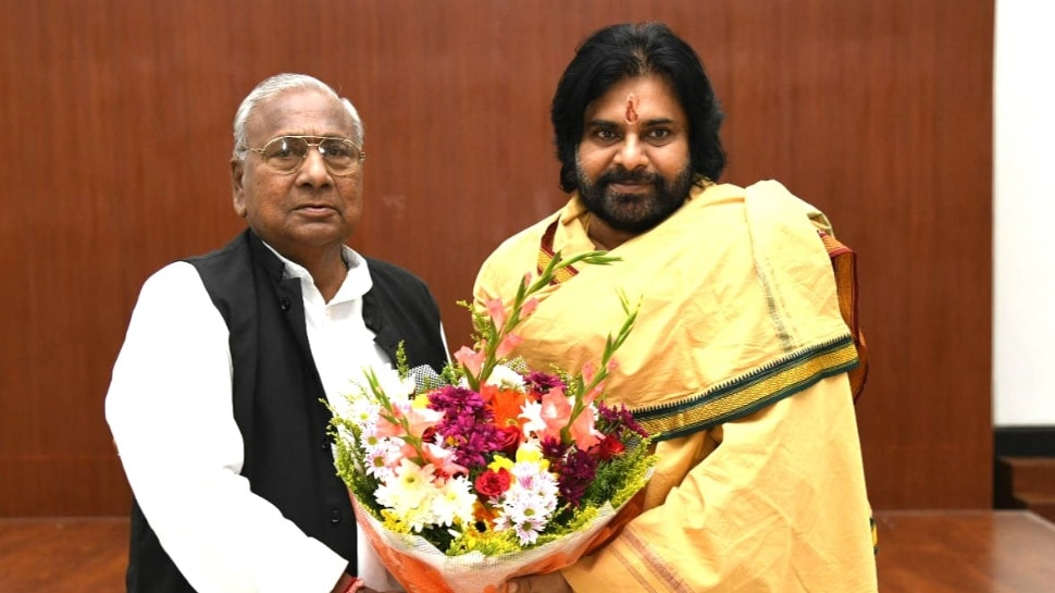 VH Pawan Kalyan Meet: వీహెచ్ సంచలనం.. ఏపీలోని ఆ జిల్లాకు 'అతడి పేరు' పెట్టాలని విజ్ఞప్తి