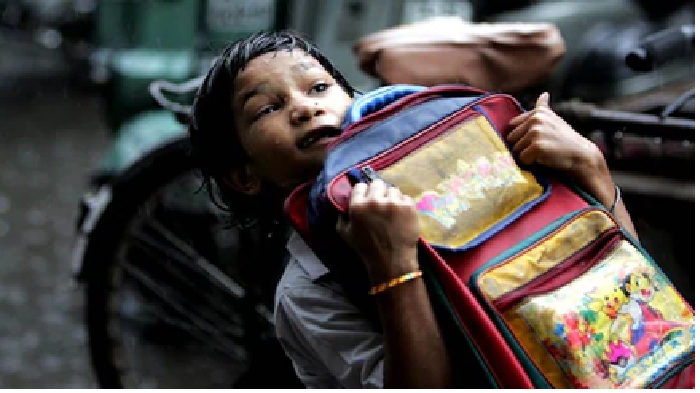 AP Education System: ఏపీ విద్యార్ధులకు గుడ్న్యూస్, కొత్తగా సెమిస్టర్ విధానం, నో స్కూల్ బ్యాగ్స్ AP Education System: ఏపీ విద్యార్ధులకు గుడ్న్యూస్, కొత్తగా సెమిస్టర్ విధానం, నో స్కూల్ బ్యాగ్స్
