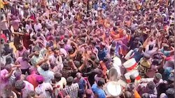 Holi In OU Campus: రంగులద్దుకున్న ఓయూ క్యాంపస్‌.. డ్యాన్స్‌లతో మోతెక్కించిన విద్యార్థులు