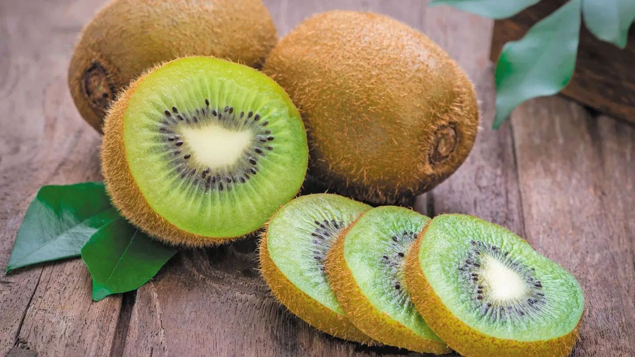 Kiwi Vs Diabetes: ఈ పండు తింటే ఎంత షుగర్ ఉన్న నార్మల్ కి రావడం పక్కా.. 