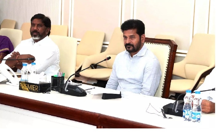 Telangana Cabinet: తెలంగాణ కేబినెట్లో ఎవరు ఇన్, ఎవరు అవుట్ Telangana Cabinet: తెలంగాణ కేబినెట్లో ఎవరు ఇన్, ఎవరు అవుట్