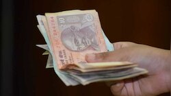Minimum Bank Balance: సామాన్యులకు షాకింగ్ న్యూస్.. ఏప్రిల్ 1 నుంచి మినిమం బ్యాలెన్స్ పేరుతో బ్యాంకుల బాదుడే బాదుడు  