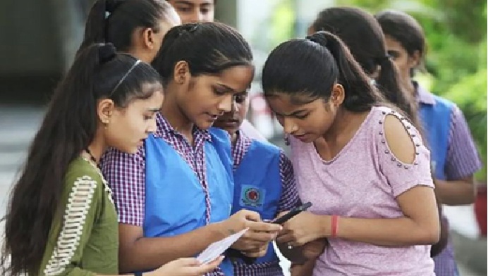 AP Government: ఇంటర్లో కొత్తగా ఎంబైపీసీ గ్రూప్, ఇక జేఈఈ, నీట్ రెండూ రాసుకోవచ్చు AP Government: ఇంటర్లో కొత్తగా ఎంబైపీసీ గ్రూప్, ఇక జేఈఈ, నీట్ రెండూ రాసుకోవచ్చు