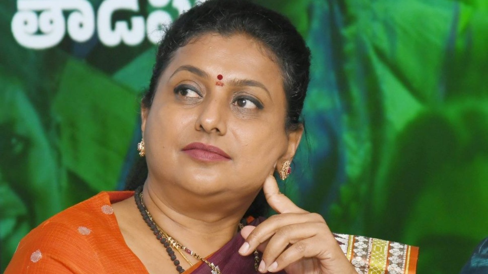 RK Roja Retirement: రాజకీయాలకు మాజీ మంత్రి రోజా గుడ్బై? ఎందుకో తెలుసా? RK Roja Retirement: రాజకీయాలకు మాజీ మంత్రి రోజా గుడ్బై? ఎందుకో తెలుసా?