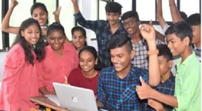 AP SSC Results 2025: పదో తరగతి SSC ఫలితాలు ఏప్రిల్ 22న, ఆన్లైన్, వాట్సప్ ద్వారా ఇలా చెక్ చేసుకోండి AP SSC Results 2025: పదో తరగతి SSC ఫలితాలు ఏప్రిల్ 22న, ఆన్లైన్, వాట్సప్ ద్వారా ఇలా చెక్ చేసుకోండి