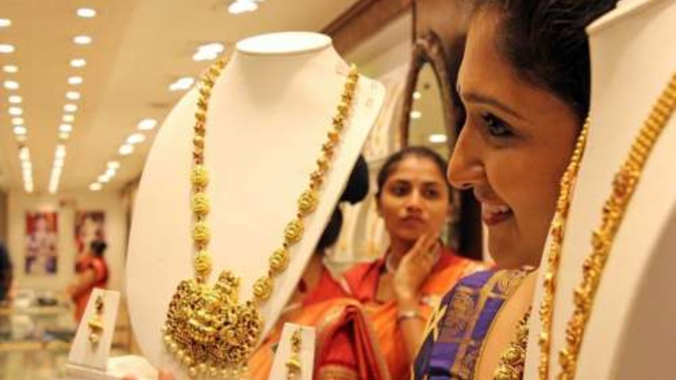 Gold Rate: నమ్మలేకపోతున్నారా...తులం బంగారం ధర కేవలం రూ. 73000 మాత్రమే ఎక్కడో తెలిస్తే షాక్ తినడం ఖాయం..? 