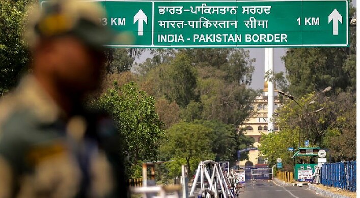 Attari Wagah Border: బిజీగా మారిన అటారీ వాఘా బోర్డర్, రెండ్రోజుల్లో ఎంతమంది వెళ్లారంటే Attari Wagah Border: బిజీగా మారిన అటారీ వాఘా బోర్డర్, రెండ్రోజుల్లో ఎంతమంది వెళ్లారంటే