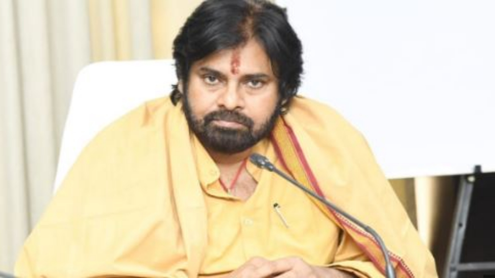 Pawan Kalyan: మిమ్మల్ని వదిలే ప్రసక్తి లేదు.. అమరావతి మహిళలపై నీచమైన వ్యాఖ్యలపై పవన్ కళ్యాణ్ సీరియస్.. Pawan Kalyan: మిమ్మల్ని వదిలే ప్రసక్తి లేదు.. అమరావతి మహిళలపై నీచమైన వ్యాఖ్యలపై పవన్ కళ్యాణ్ సీరియస్..