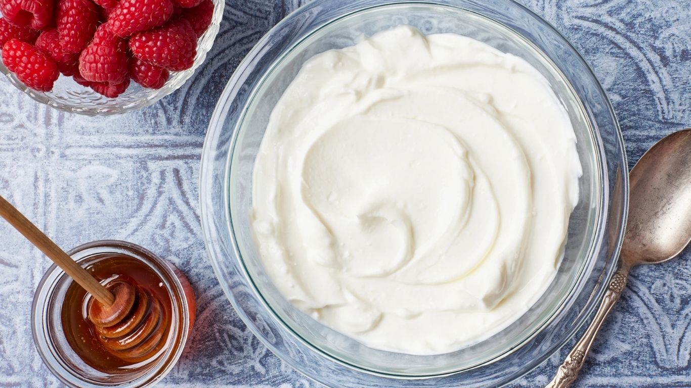 Greek Yogurt Uses: యోగర్ట్ ఆరోగ్యానికి ఏలా సహాయపడుతుంది? Greek Yogurt Uses: యోగర్ట్ ఆరోగ్యానికి ఏలా సహాయపడుతుంది?