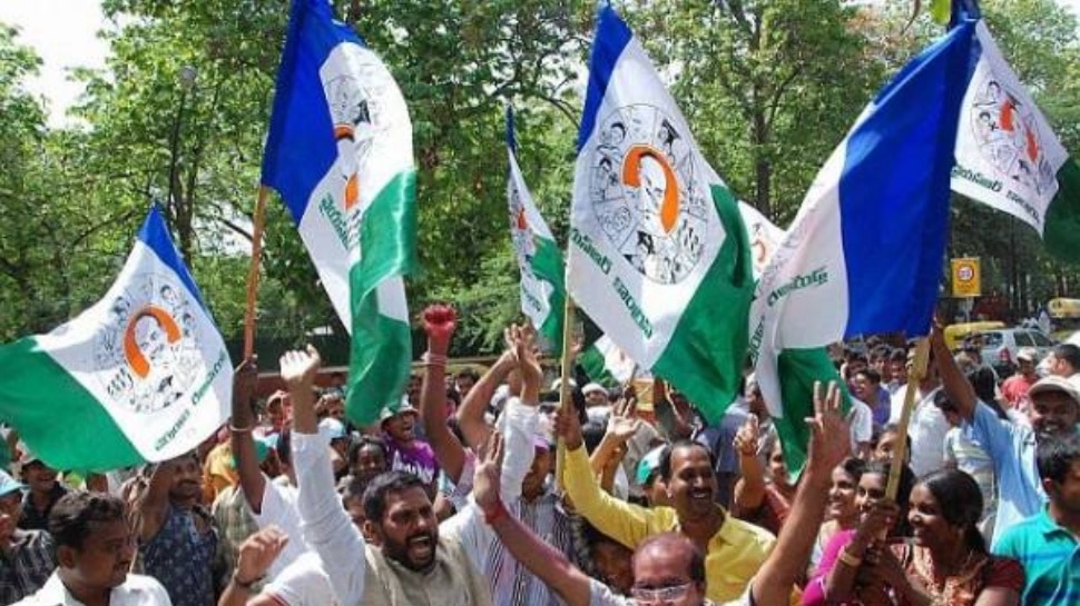 YSRCP: 'తల్లికి వందనం కాదు.. చంద్రబాబు తల్లికి వంచన'.. తక్కువ బడ్జెట్తో ఎగనామం YSRCP: 'తల్లికి వందనం కాదు.. చంద్రబాబు తల్లికి వంచన'.. తక్కువ బడ్జెట్తో ఎగనామం