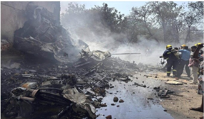 Ahmedabad Plane Crash: అహ్మదాబాద్ విమాన ప్రమాదం వెనుక 5 కారణాలు ఇవేనా Ahmedabad Plane Crash: అహ్మదాబాద్ విమాన ప్రమాదం వెనుక 5 కారణాలు ఇవేనా
