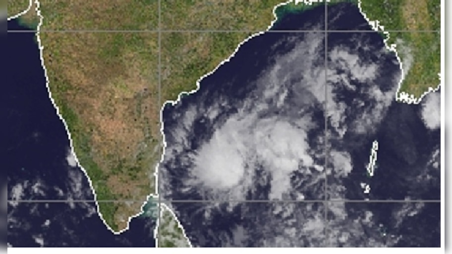 IMD Rains Alert: ఏపీ, తెలంగాణలోని ఈ జిల్లాల్లో అతి భారీ వర్షాలు జాగ్రత్త