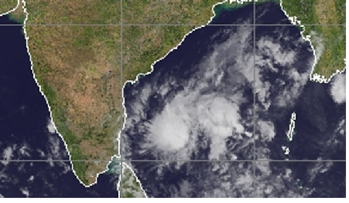 IMD Rains Alert: ఏపీ, తెలంగాణలోని ఈ జిల్లాల్లో అతి భారీ వర్షాలు జాగ్రత్త IMD Rains Alert: ఏపీ, తెలంగాణలోని ఈ జిల్లాల్లో అతి భారీ వర్షాలు జాగ్రత్త