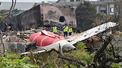 Ahmedabad plane crash: అహ్మదాబాదు విమాన ప్రమాదంలో అదృశ్యమైన దర్శకుడు.. దొరికిన ఫోన్.