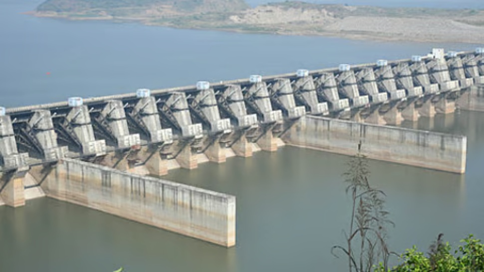 Banakacherla Project: బనకచర్ల ప్రాజెక్టుపై చంద్రబాబుకు భారీ షాకిచ్చిన మేధావులు Banakacherla Project: బనకచర్ల ప్రాజెక్టుపై చంద్రబాబుకు భారీ షాకిచ్చిన మేధావులు