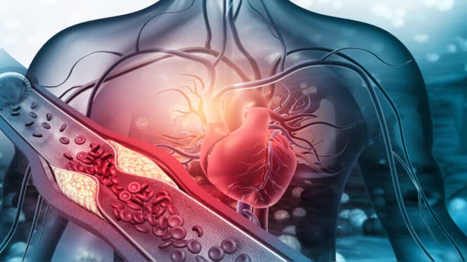 Heart Attack: గుండెపోటు వచ్చే ముందు కనిపించే లక్షణాలు ఇవే! ముందే తెలుసుకోండి!