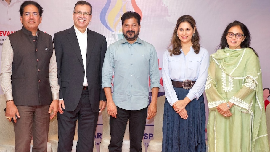 Revanth Reddy: విమర్శలు వచ్చినా వెనక్కి తగ్గని రేవంత్‌ రెడ్డి.. క్రీడలపై సమీక్ష